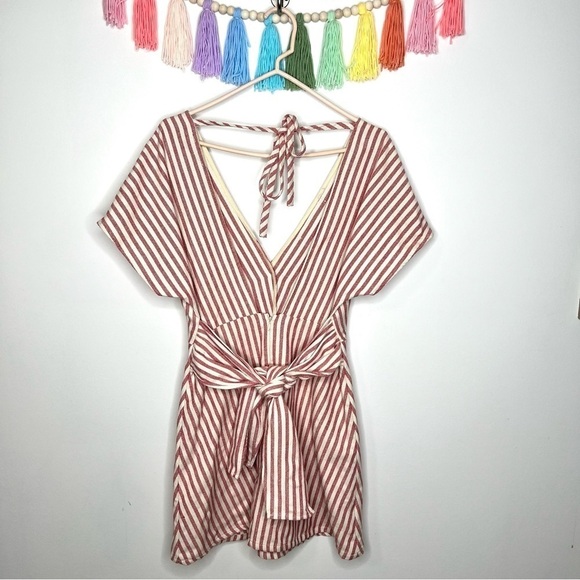 Moon River Red and Cream Stripe Button Front Mini Dress Size Medium - Picture 8 of 16